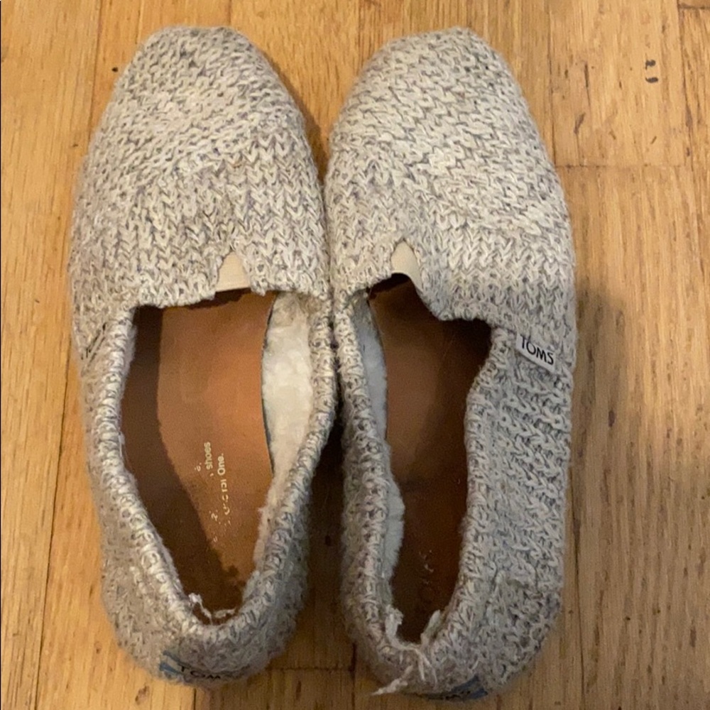 [toms] fur lined knit shoes